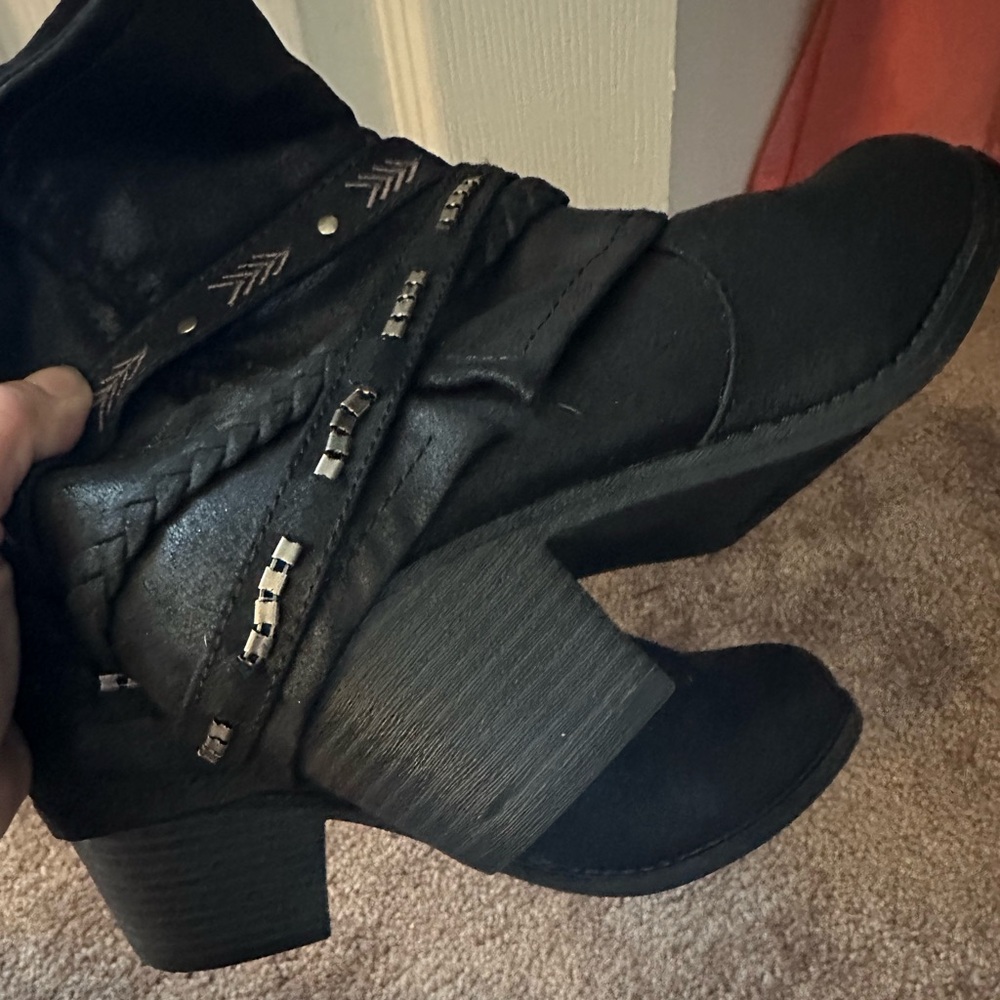 black booty boots sz 7